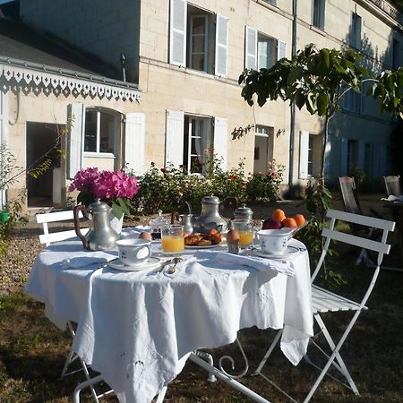 Chambre D' Hotes La Lucasserie Bed & Breakfast Saumur Bagian luar foto