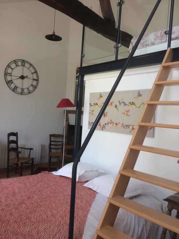 Chambre D' Hotes La Lucasserie Bed & Breakfast Saumur Bagian luar foto